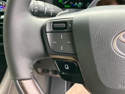 2025 Toyota ALPHARD — фото 22