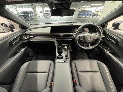 2024 Toyota CROWN SPORT photo 2