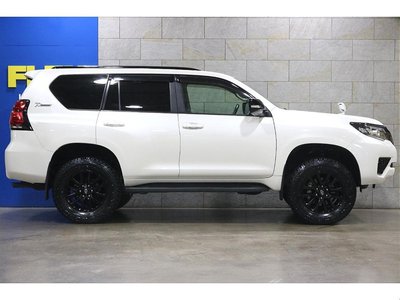 2022 Toyota LAND CRUISER PRADO thumbnail 23
