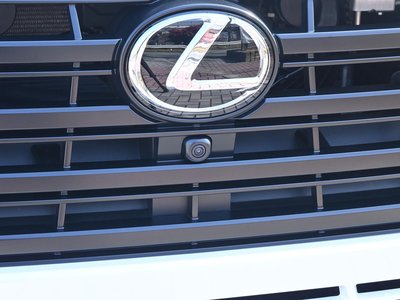 صورة 13 لـ 2025 Lexus GX