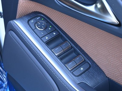 صورة 42 لـ 2025 Lexus GX