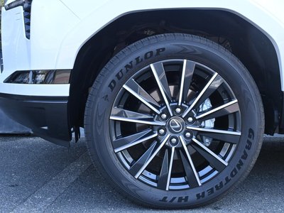 صورة 7 لـ 2025 Lexus GX