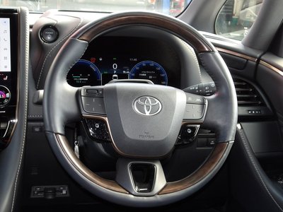 صورة 66 لـ 2024 Toyota ALPHARD