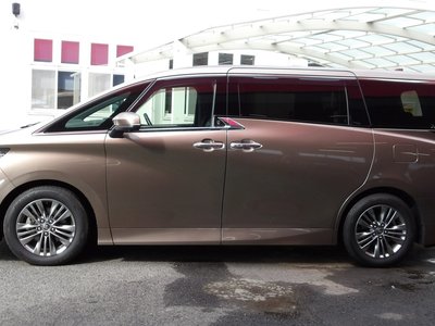 صورة 29 لـ 2024 Toyota ALPHARD