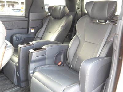 صورة 17 لـ 2024 Toyota ALPHARD