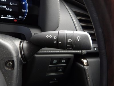 صورة 70 لـ 2024 Toyota ALPHARD
