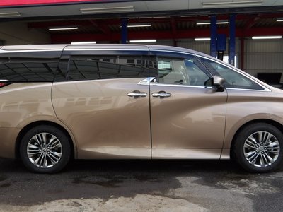 صورة 26 لـ 2024 Toyota ALPHARD