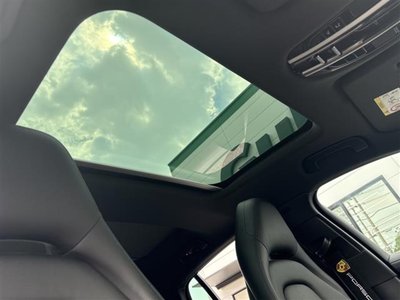 2019 Porsche PANAMERA thumbnail 27
