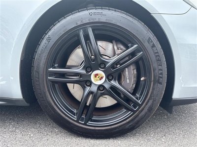 2019 Porsche PANAMERA thumbnail 39