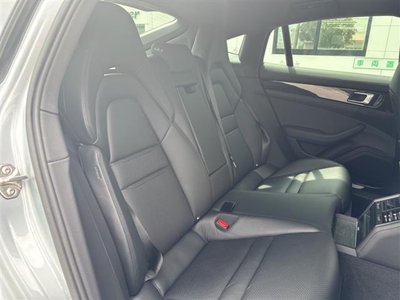 2019 Porsche PANAMERA thumbnail 26