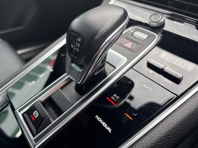 2019 Porsche PANAMERA thumbnail 22