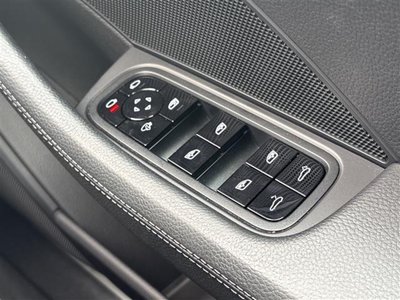 2019 Porsche PANAMERA photo 16