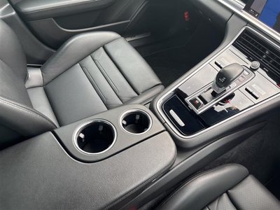 2019 Porsche PANAMERA thumbnail 23