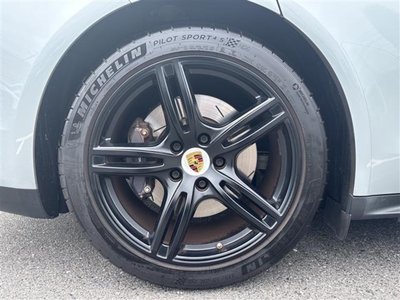 2019 Porsche PANAMERA thumbnail 40