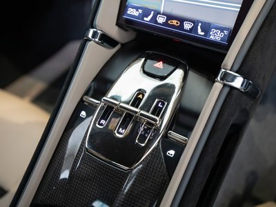 صورة 32 لـ 2021 Ferrari ROMA