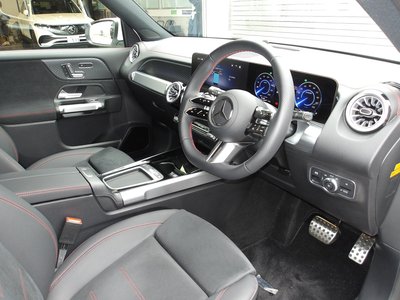 صورة 4 لـ 2025 Mercedes-BENZ EQB