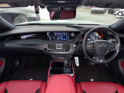 2018 Lexus LS photo 15