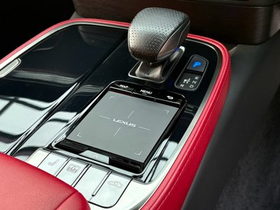 2018 Lexus LS thumbnail 34