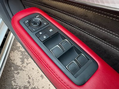 2018 Lexus LS thumbnail 43