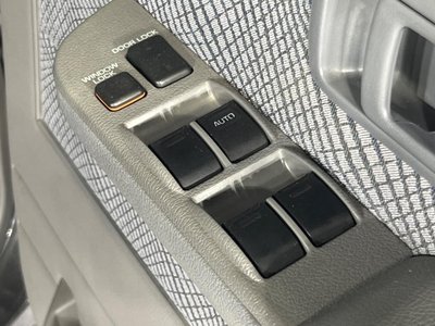 2014 Toyota LAND CRUISER 70 thumbnail 33