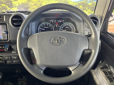 2014 Toyota LAND CRUISER 70 photo 12