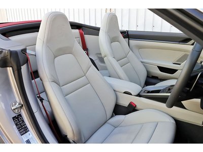 2020 Porsche 911 — миниатюра 11
