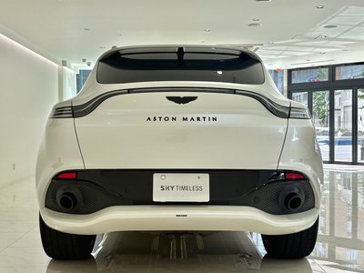 صورة 33 لـ 2021 Aston Martin DBX