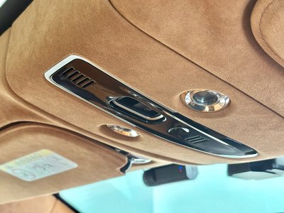 صورة 63 لـ 2021 Aston Martin DBX