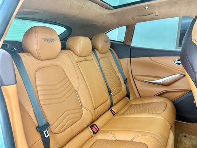 صورة 69 لـ 2021 Aston Martin DBX