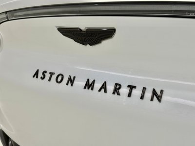 صورة 41 لـ 2021 Aston Martin DBX