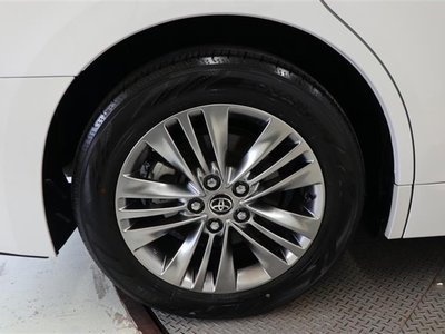 2024 Toyota ALPHARD 缩略图 18
