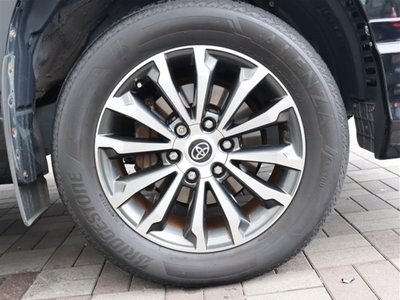 صورة 33 لـ 2019 Toyota LAND CRUISER PRADO