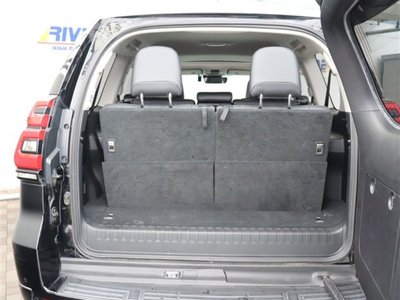 صورة 49 لـ 2019 Toyota LAND CRUISER PRADO