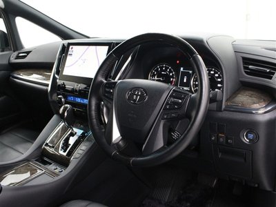 2022 Toyota ALPHARD — фото 43