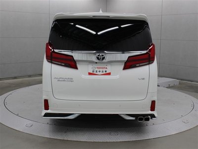2022 Toyota ALPHARD — фото 13