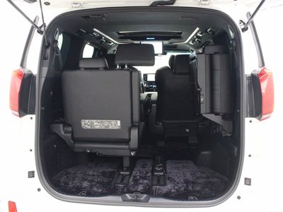 2022 Toyota ALPHARD — фото 23
