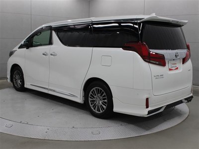2022 Toyota ALPHARD — фото 10