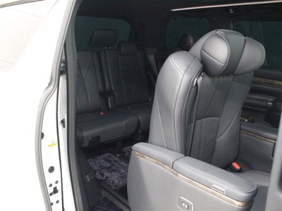 2022 Toyota ALPHARD — фото 31