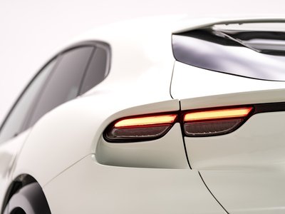 صورة 28 لـ 2024 Ferrari PUROSANGUE