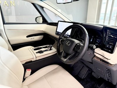2024 Lexus LM 照片 37