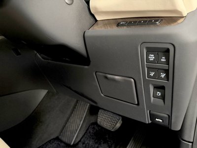 2024 Lexus LM 照片 36