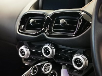2018 Aston Martin VANTAGE 缩略图 14