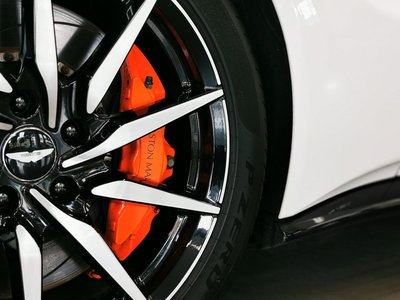 2018 Aston Martin VANTAGE 缩略图 6