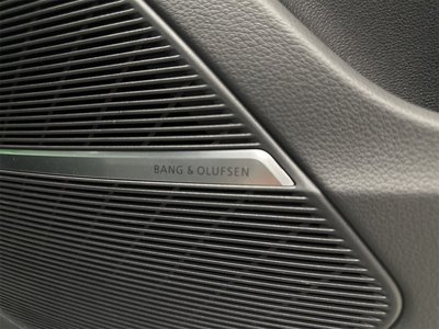 2022 AUDI Q8 — миниатюра 20