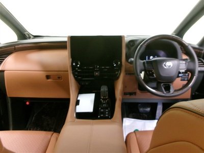 2023 Toyota VELLFIRE photo 3