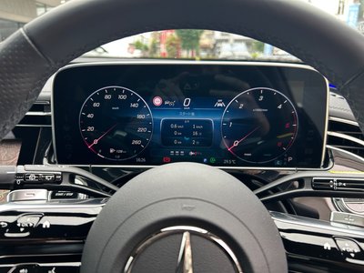 2024 Mercedes-BENZ E-CLASS photo 12