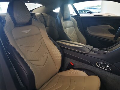 2021 Aston Martin DBS SUPERLEGGERA 照片 16