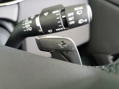 صورة 12 لـ 2025 LAND Rover RANGE ROVER EVOQUE