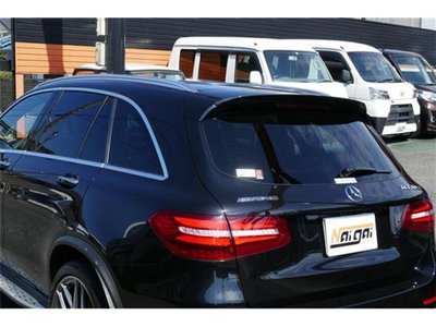 صورة 11 لـ 2018 Mercedes-BENZ GLC AMG