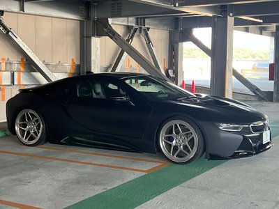 2015 BMW I8 — фото 14
